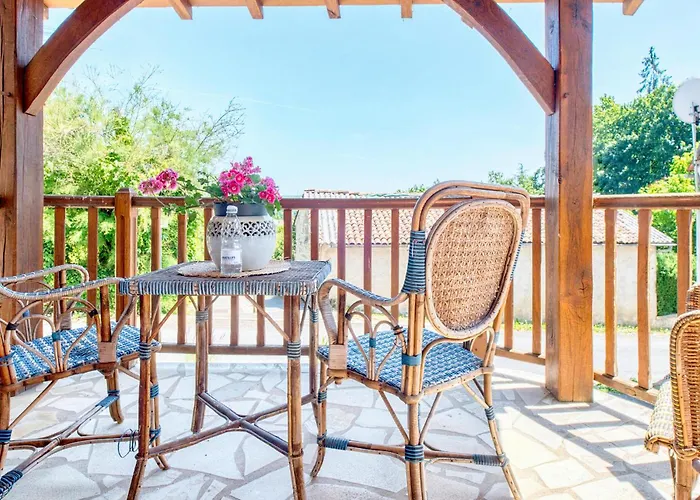 Charmante Maison Avec Piscine Casa de Férias Savignac-les-Églises